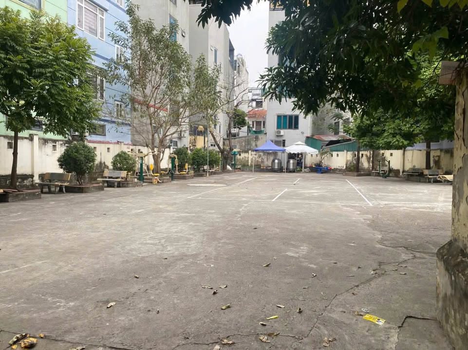 Nhà 5 tầng 32m² tại Ngoại Giao Đoàn - Thang máy, Full đồ, Giá thỏa thuận!