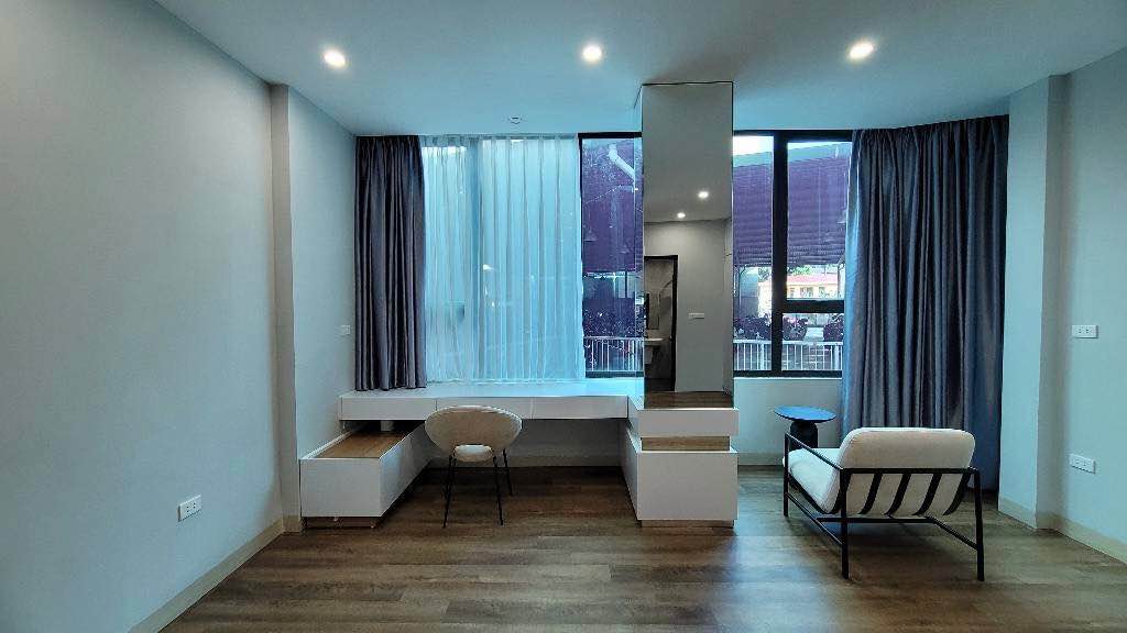 Nhà 5 tầng đẹp tại phố Nguyễn Thị Định, Cầu Giấy 42m² giá 14 tỷ - Sẵn sàng vào ở!