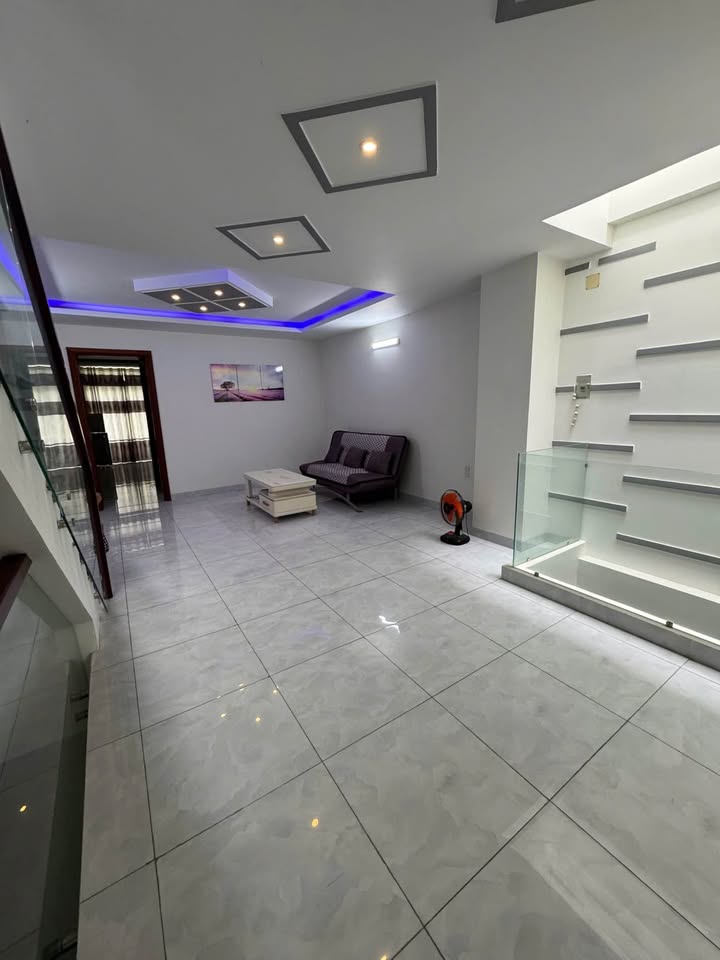 Bán nhà mặt tiền đường Văn Tiến Dũng, Nha Trang 100m² - Sổ hồng hoàn công