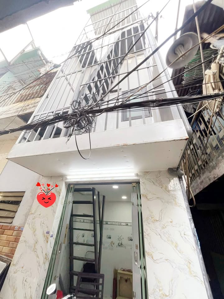 Nhà 2 lầu Tân Hoà Đông, Quận 6 giá chỉ 920 triệu - Sổ hồng riêng chính chủ!