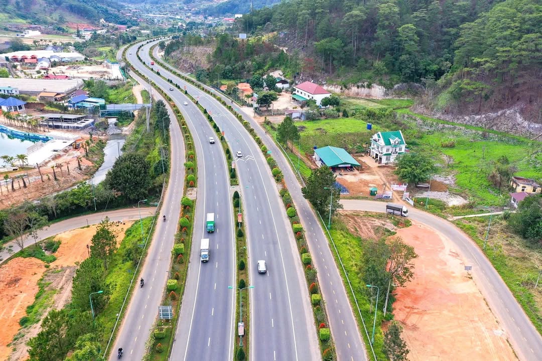 Đất nền Lâm Đồng 222m² giá 950 triệu - Không gian sống trong lành!