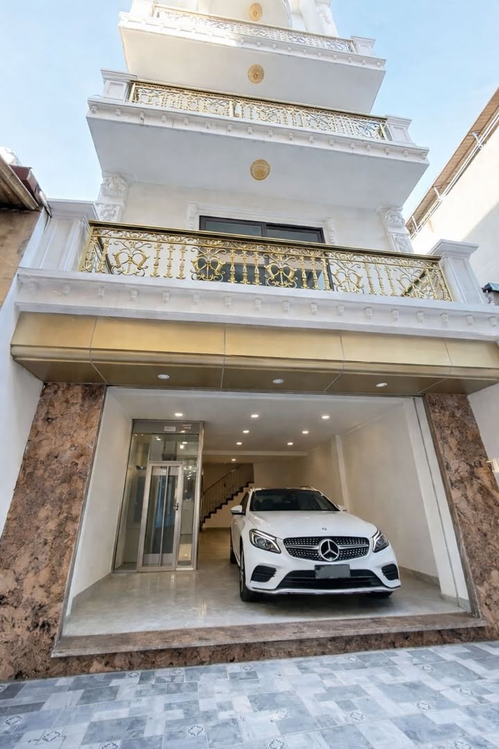 Nhà 6 Tầng Sài Đồng 50m², Ô Tô Vào Nhà - Giá 10.8 Tỷ, Sẵn Sàng Vào Ở!