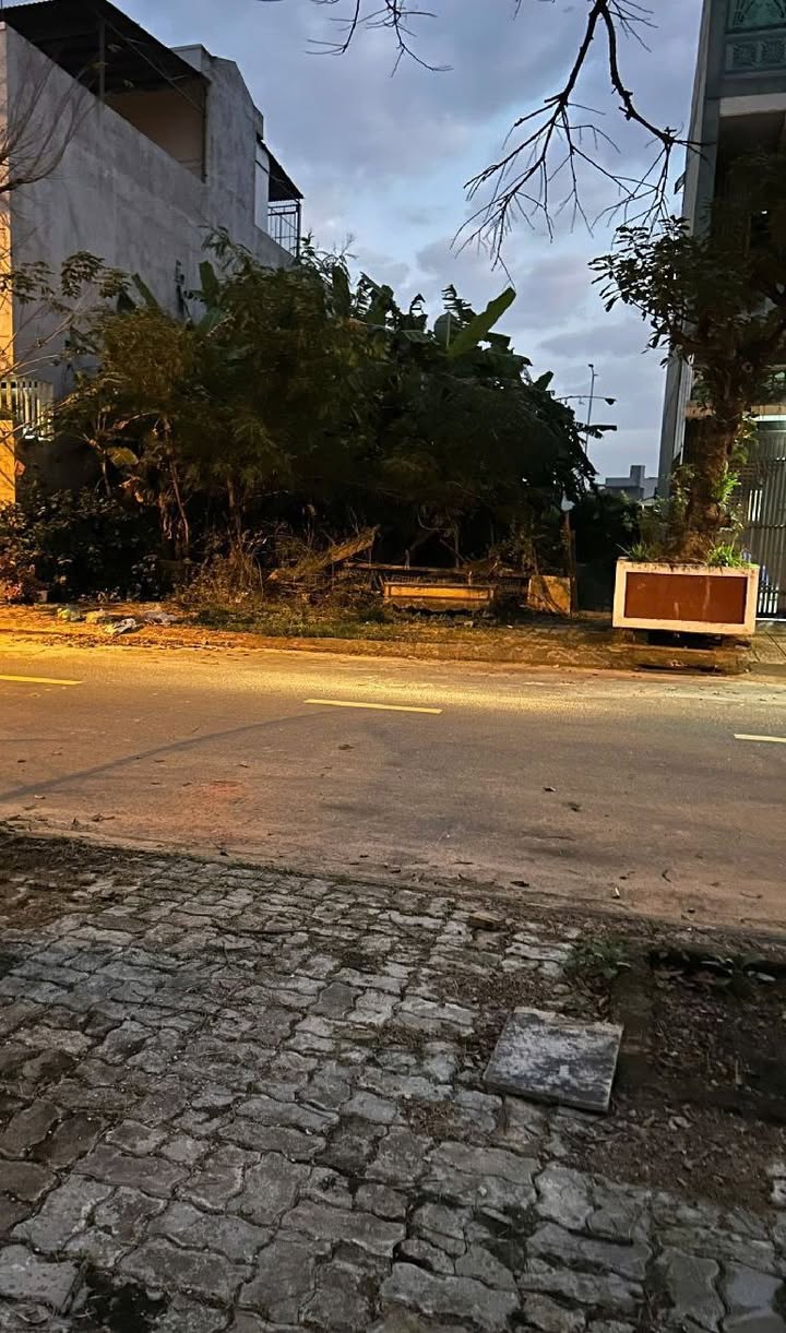 Đất nền đường Bàu Mạc 21, Liên Chiểu, 100m² giá 5 tỷ - Nằm sát biển tuyệt đẹp!