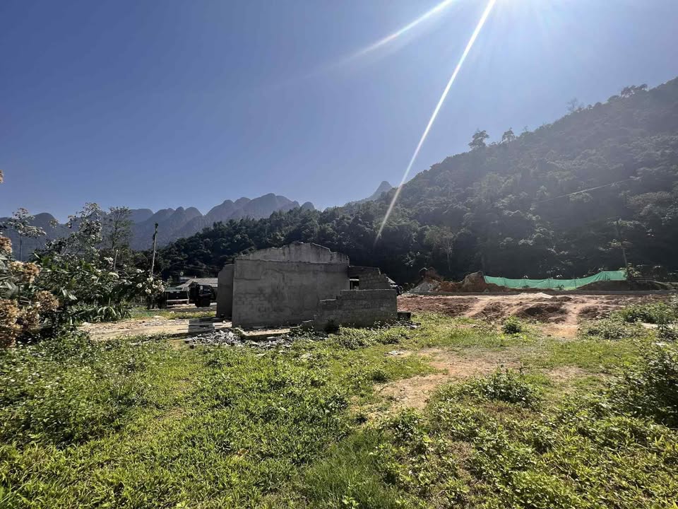 Đất thổ cư 350m² Quốc lộ 4C, Huyện Quản Bạ - Giá cắt lỗ chỉ 85 triệu!