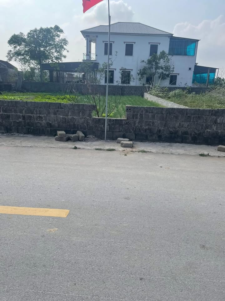 Đất thổ cư Khối 11, TT Xuân An, Nghi Xuân, 126m² giá 1.7 tỷ - Đường trải thảm thông thoáng!