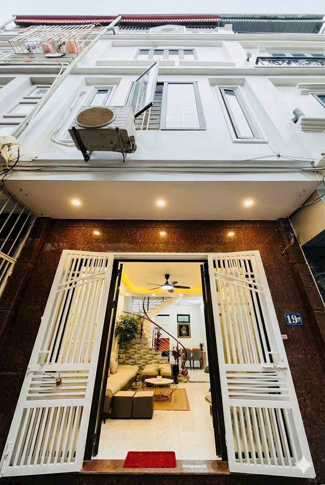 Nhà mặt ngõ rộng đường Chợ Hàng, Hải Phòng 40m² - Chính chủ bán gấp!