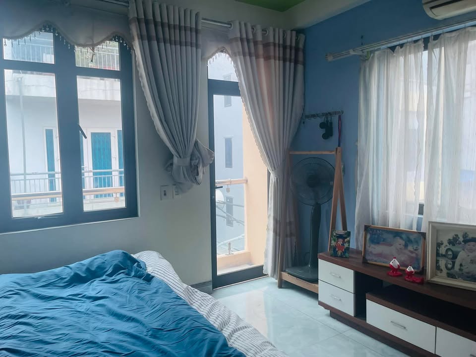 Bán nhà lô góc Thôn Cầu Thang Long 41m² - Thiết kế hiện đại, sổ đỏ chính chủ!