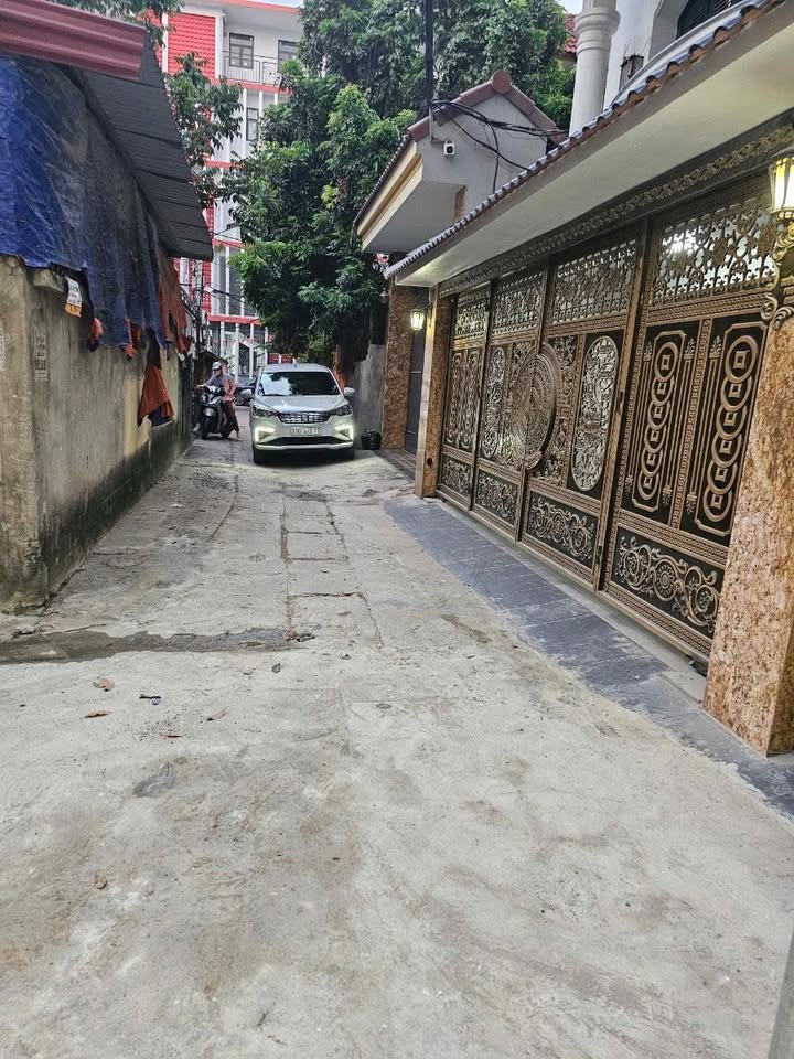 Nhà 7 tầng Lotte Tây Hồ 43m² giá 13 tỷ - Thiết kế thông sàn, ô tô vào tận nơi!