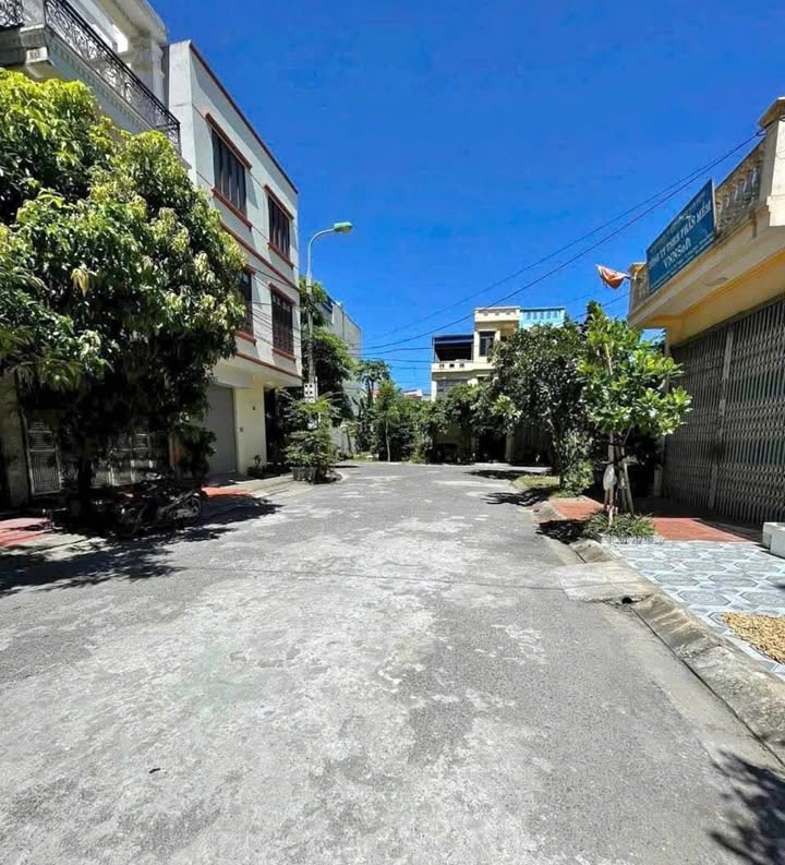 Nhà mặt đường Trần Đình Huyên, Lộc Vượng, 64m² giá 4.6 tỷ - Sẵn sàng vào ở ngay!