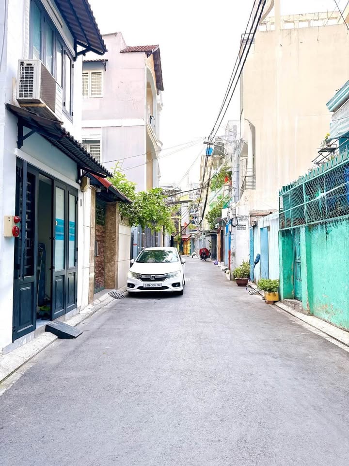 Nhà phố quận Phú Nhuận 100m² giá 13 tỷ - Tiện xây mới 7 tầng