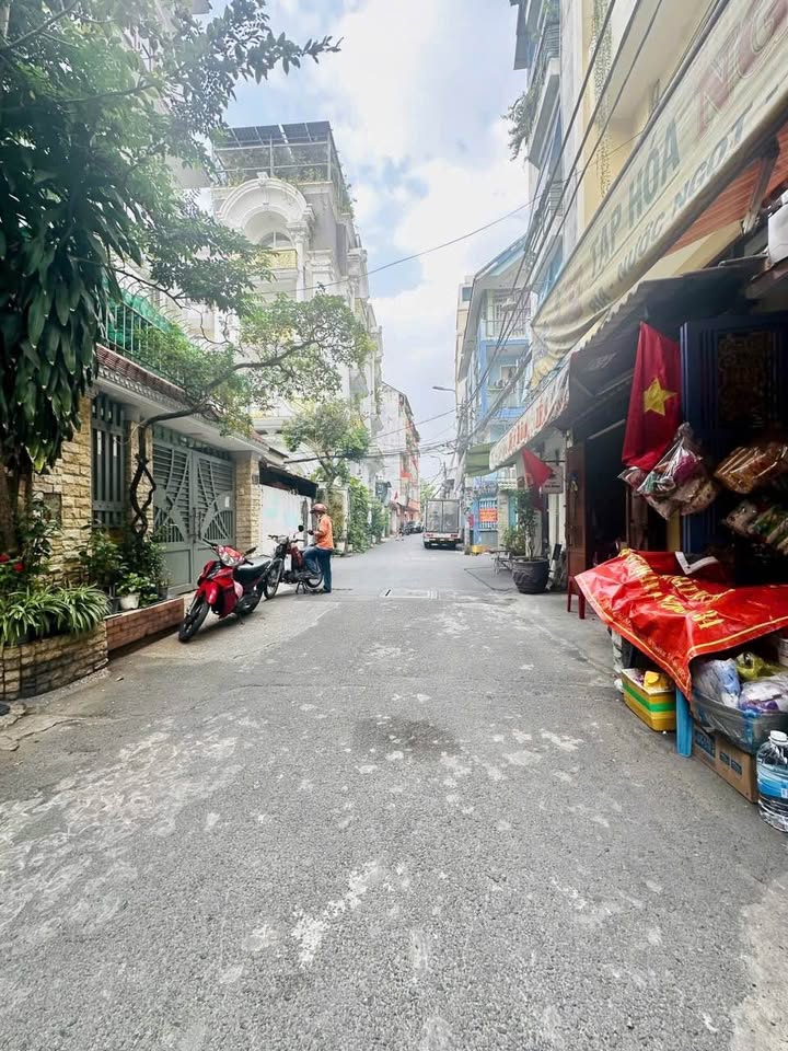 Nhà phố Cộng Hòa, Tân Bình 77m² giá 16.5 tỷ - Đầu tư sinh lời cao!