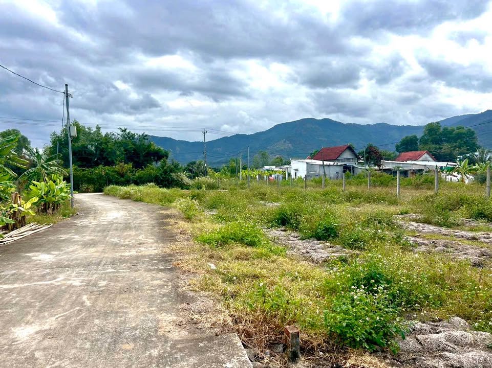 Đất thổ cư Suối Tiên 77m² giá chỉ 300 triệu - Đường ô tô tận nơi!