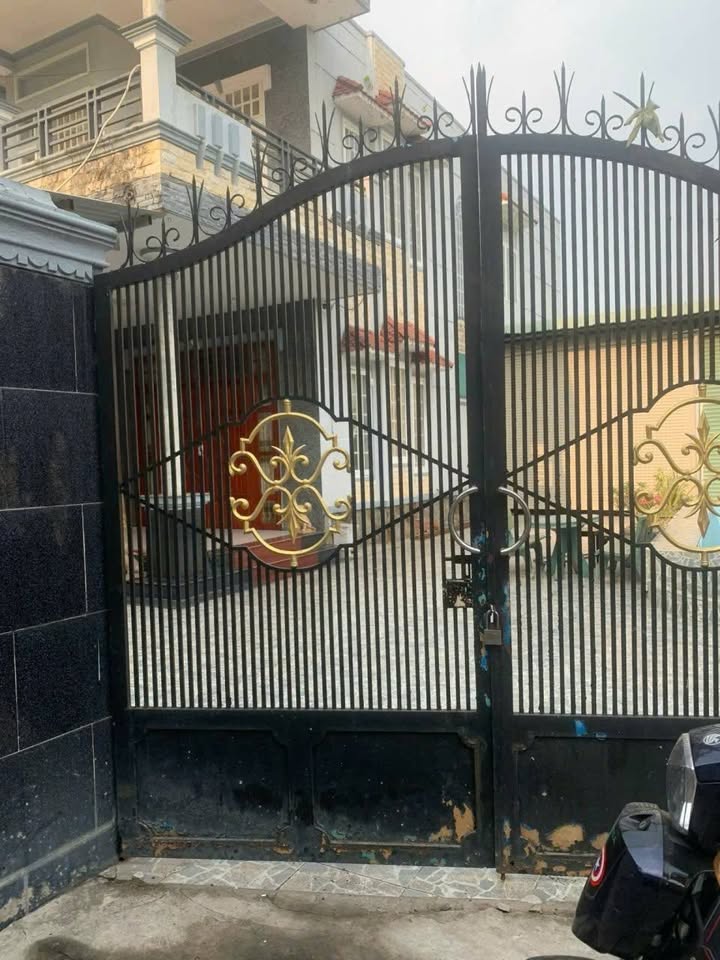 Biệt thự Củ Chi 500m² giá 5.6 tỷ - Thoáng đãng, tiện ích đầy đủ!