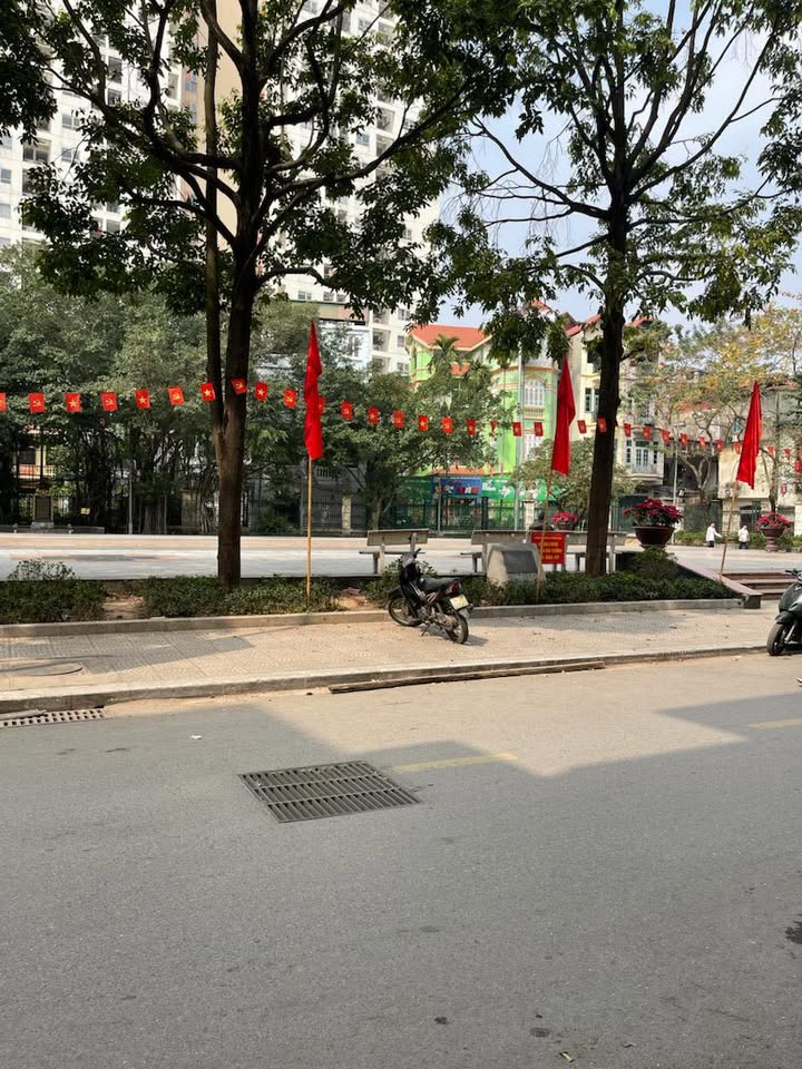 Nhà mặt phố Trương Định, 35m² giá 9.35 tỷ - Kinh doanh đỉnh cao!