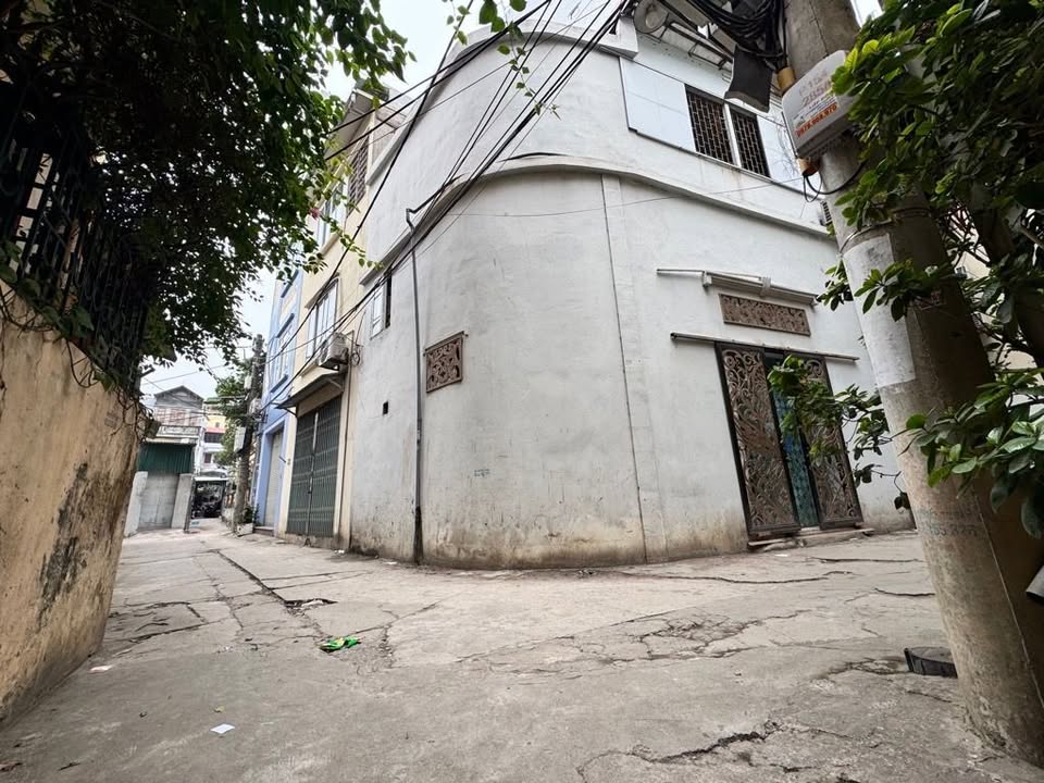 Nhà 3 tầng Phú Diễn 35m² giá 6.98 tỷ - Lô góc vị trí hiếm!