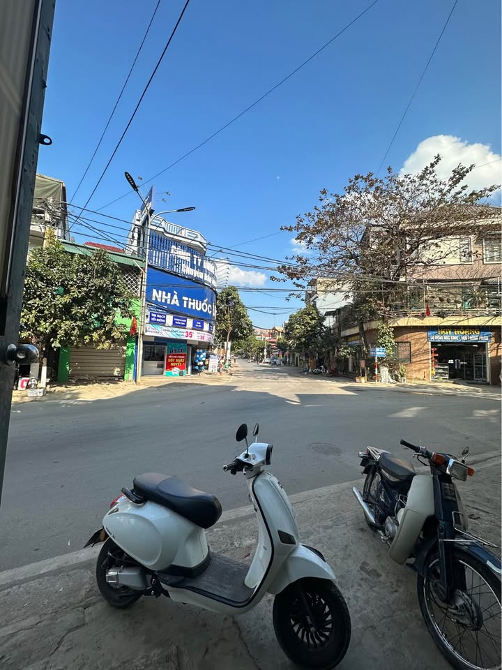 Nhà mặt đường Huổi Hin 176m² giá 2 tỷ - Cơ hội đầu tư sinh lời cao!