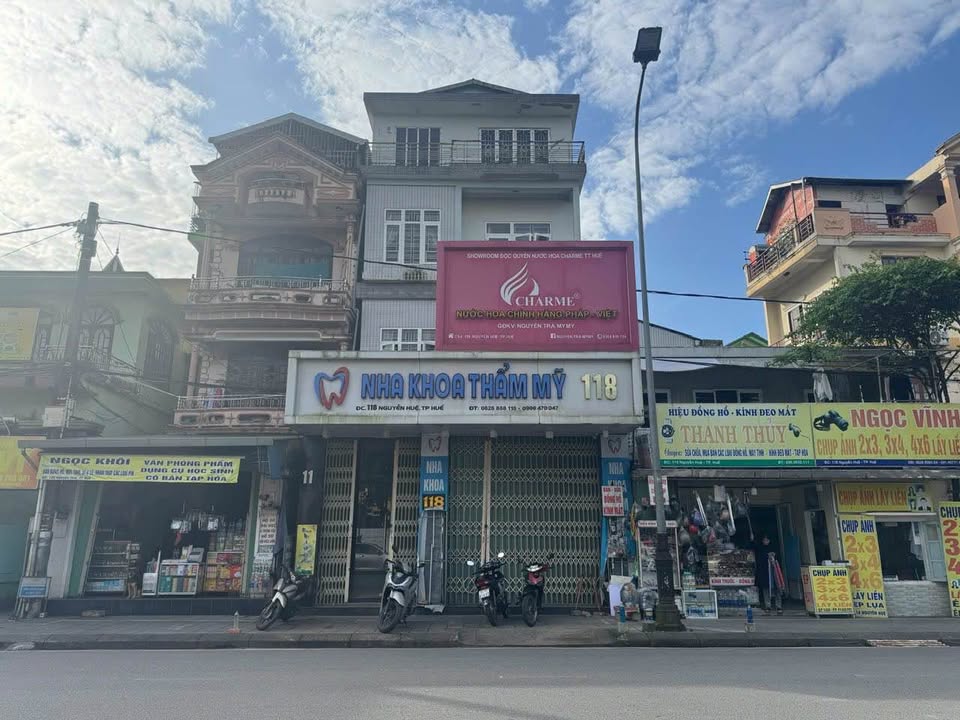 Nhà mặt tiền đường Nguyễn Huệ, Huế 94m² giá 18 tỷ - Đầu tư sinh lời!