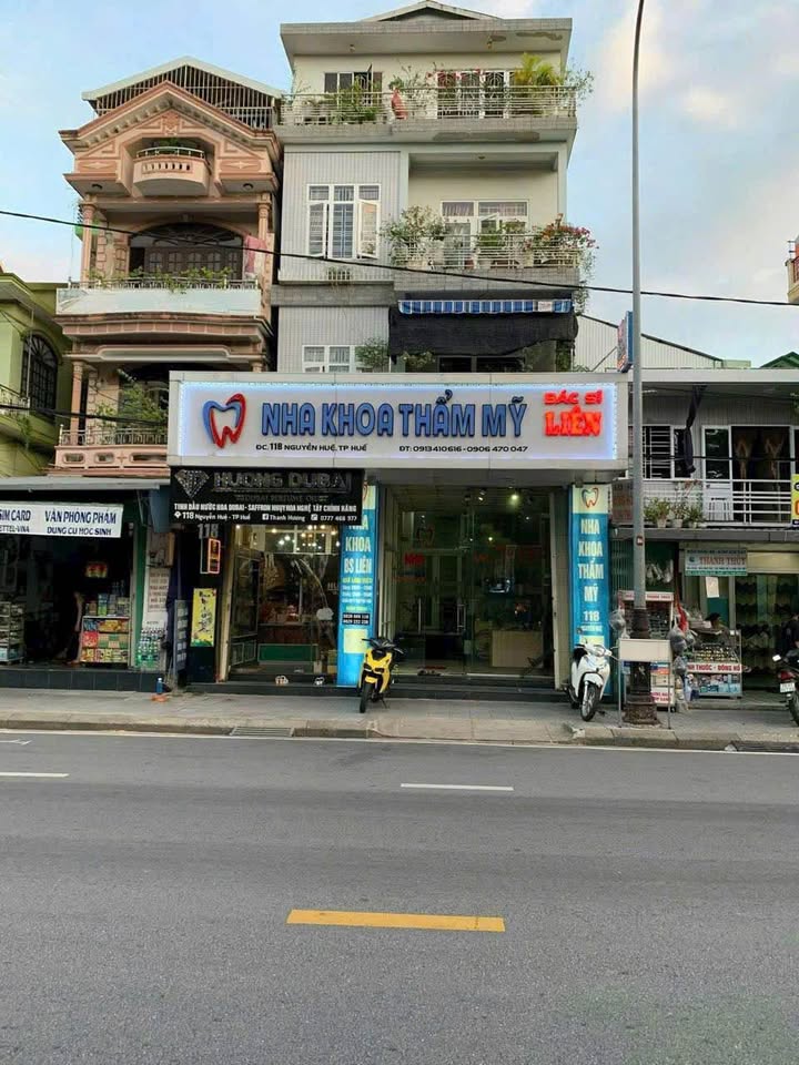 Bán nhà mặt tiền kinh doanh đường Nguyễn Huệ, TP. Huế 94m² - Cơ hội hiếm có!