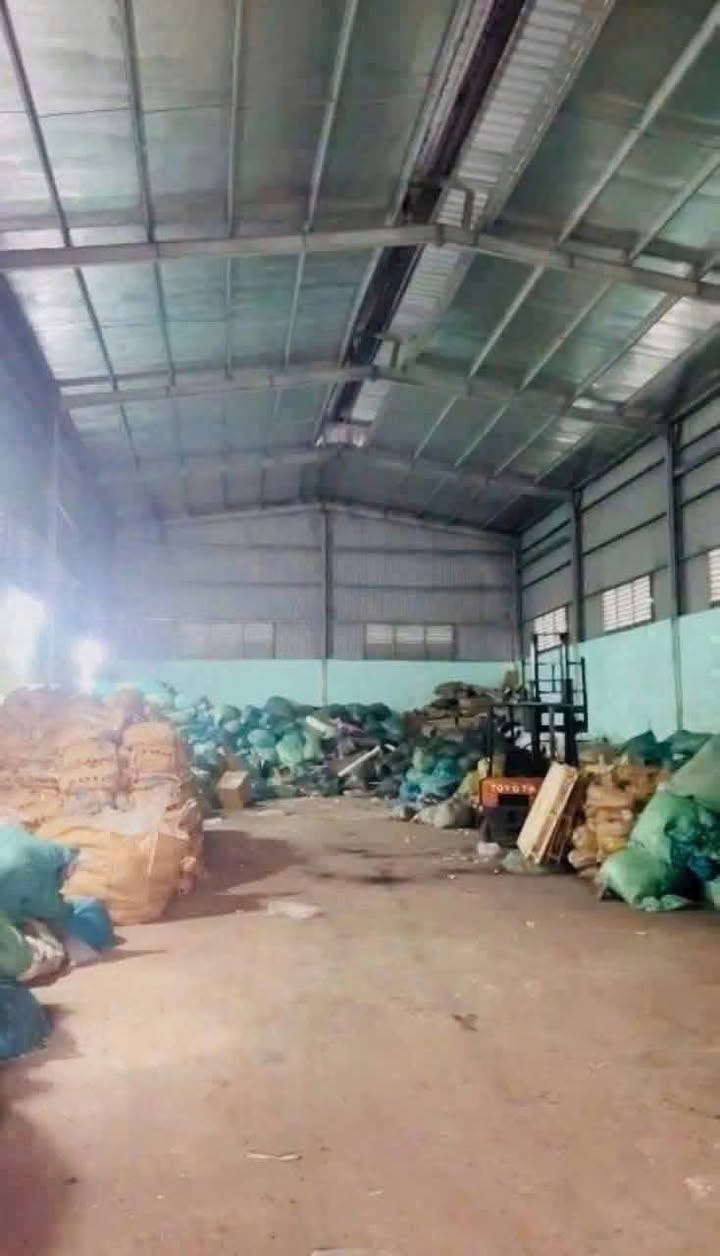 Kho xưởng Bình Chánh 750m² giá 11.5 tỷ - Dòng tiền ổn định ngay!