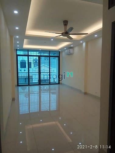 Nhà liền kề Dịch Vọng Hậu 300m² giá 36 triệu - Sẵn sàng sử dụng ngay!