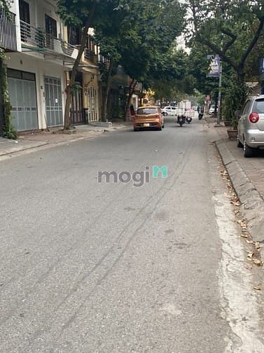 Cho thuê nhà liền kề Mỗ Lao 80m² giá 23 triệu - Thiết kế hiện đại, vị trí đẹp!