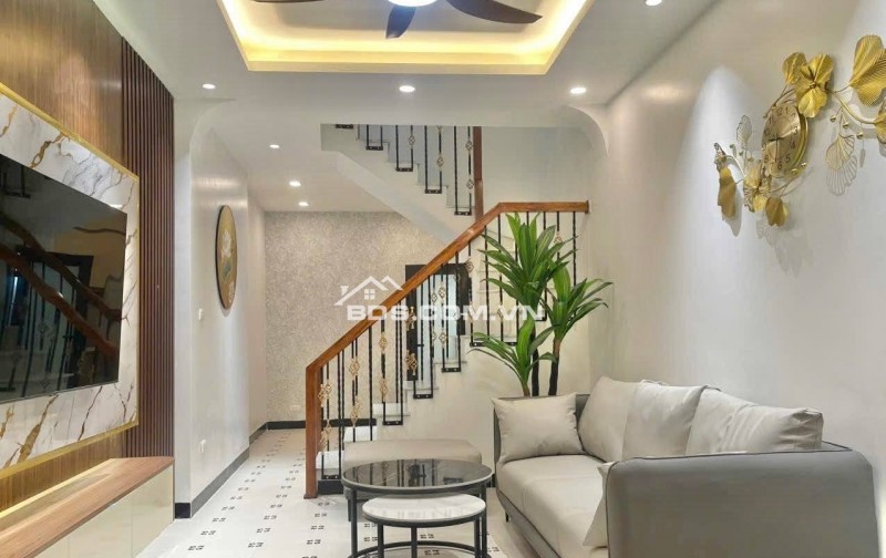 Nhà phố Trương Định 30m² giá 7.3 tỷ - Thiết kế hiện đại, nội thất đầy đủ!