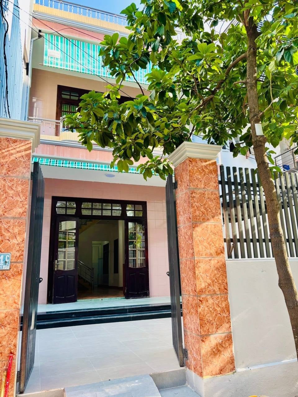 Nhà cho thuê 2 tầng mặt tiền Thanh Hải, 125m² chỉ 15 triệu - Đầy đủ tiện nghi!