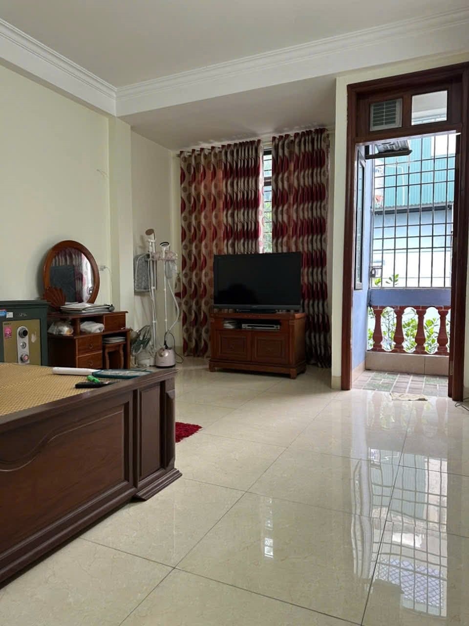 Nhà phân lô La Khê 51m² giá 19.89 tỷ - Ô tô vào nhà, kinh doanh thuận lợi!