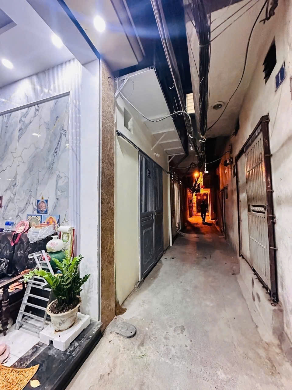 Bán nhà Phương Mai 23m² giá 7.3 tỷ - Ngõ thông thoáng, gần phố