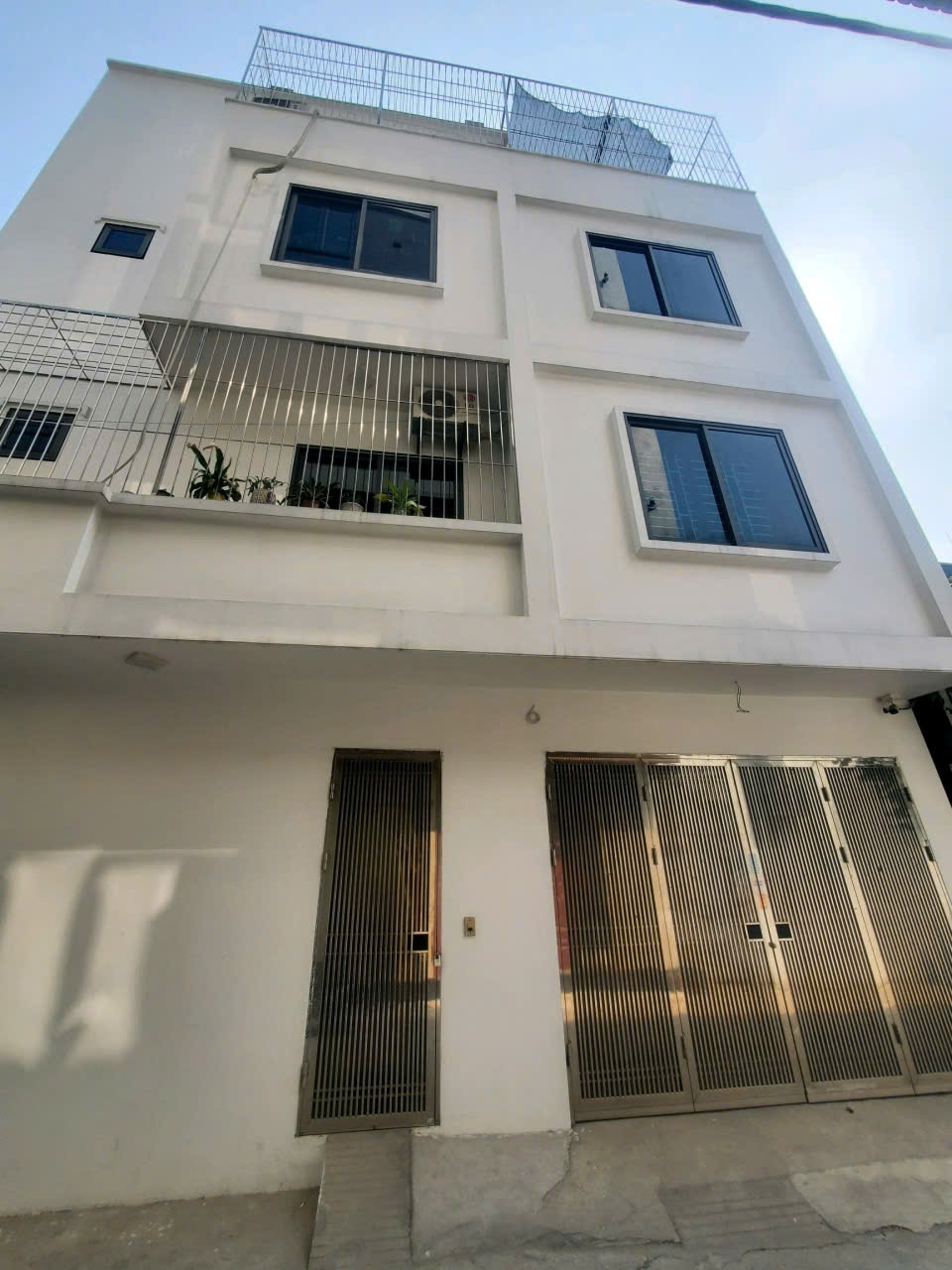 Nhà phố Ngô Gia Tự, Long Biên 74m², giá 13 tỷ - Lô góc 3 mặt thoáng, ô tô tránh!