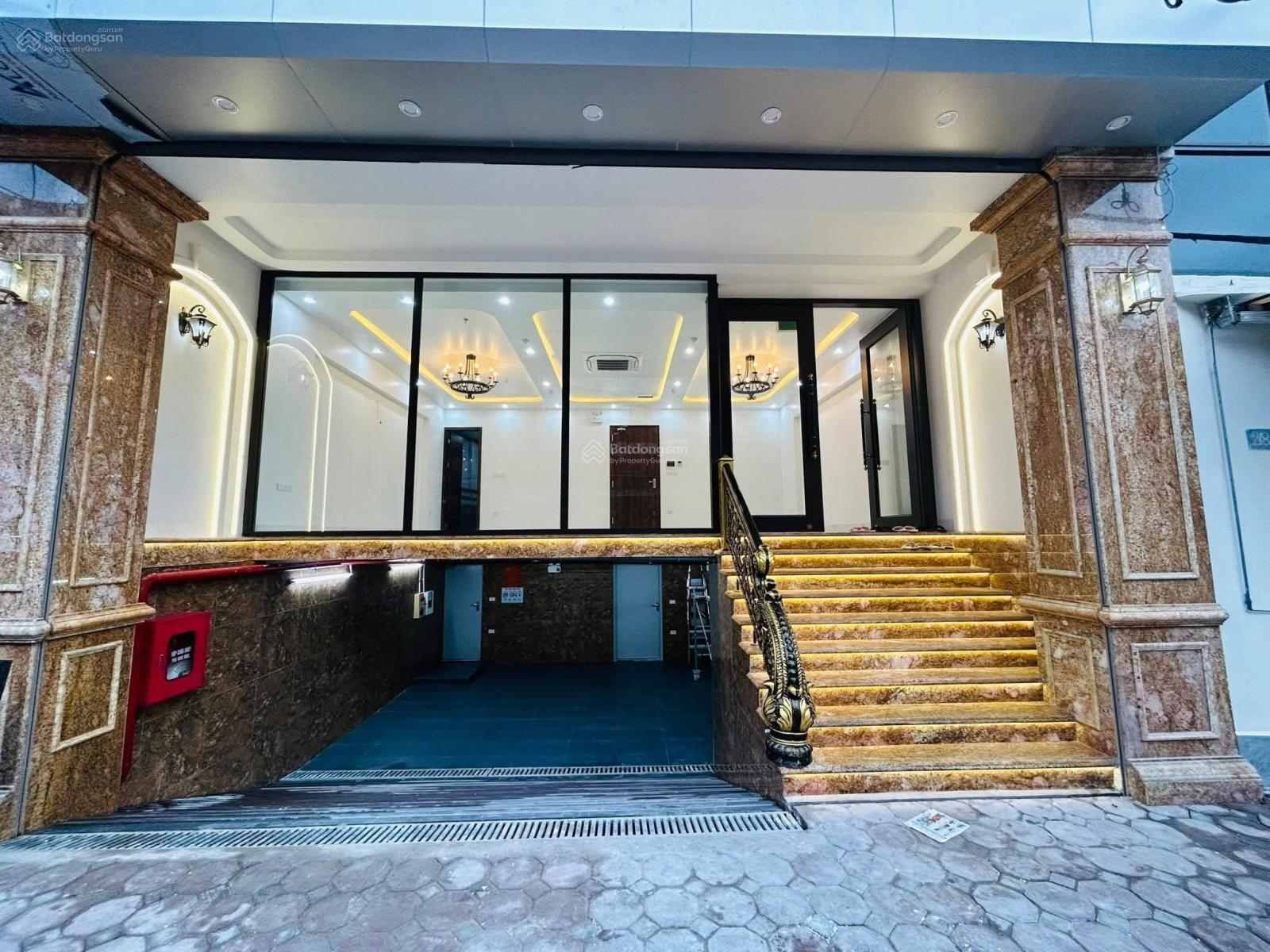 Bán tòa nhà văn phòng Dương Khuê, Cầu Giấy 120m² giá 67 tỷ - Đầu tư sinh lời ổn định!