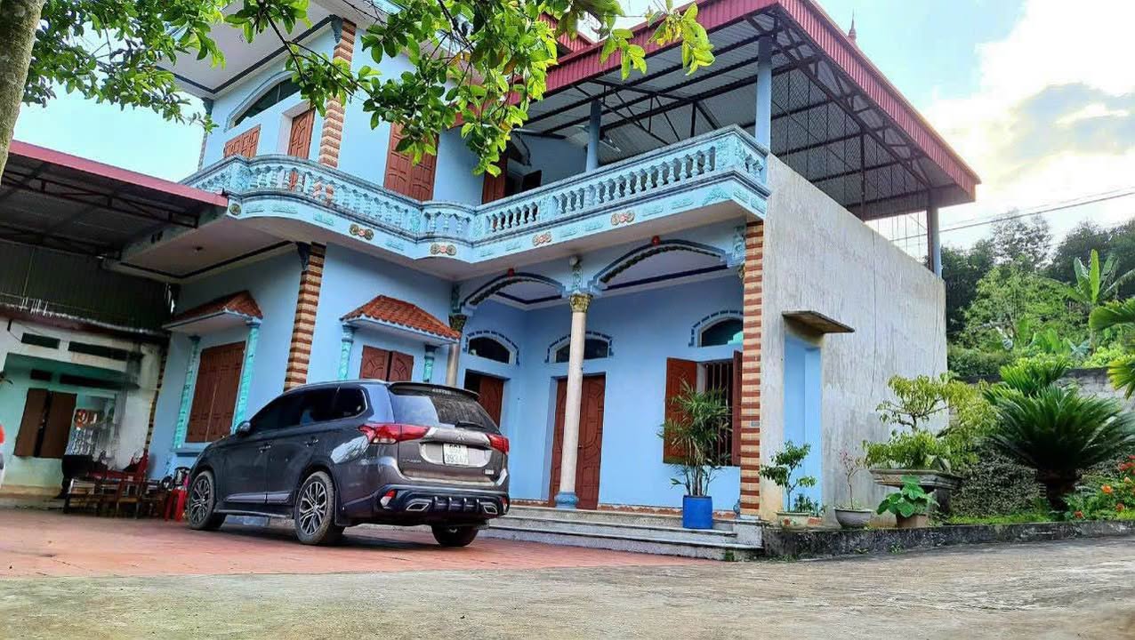 Đất nền 1700m² tại Tam Tiến, Bắc Giang - Nhà 2 tầng, vườn cây, ao cá, giá thương lượng!