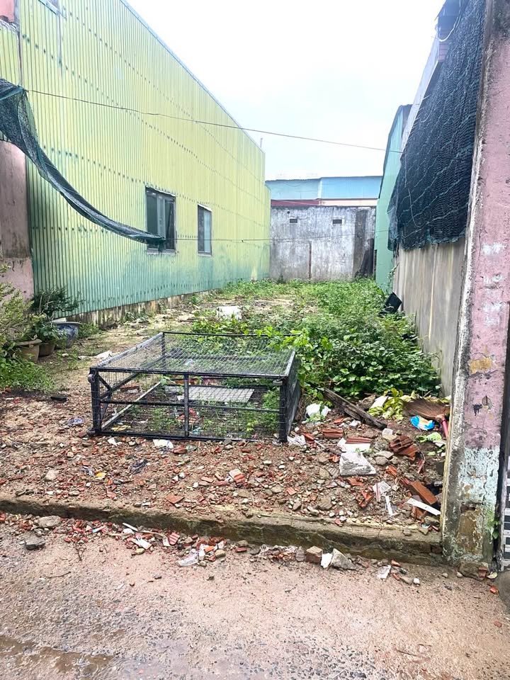 Nhà bán Quận Cẩm Lệ Đà Nẵng 112m² giá 3.65 tỷ - Gần chợ và trường học!