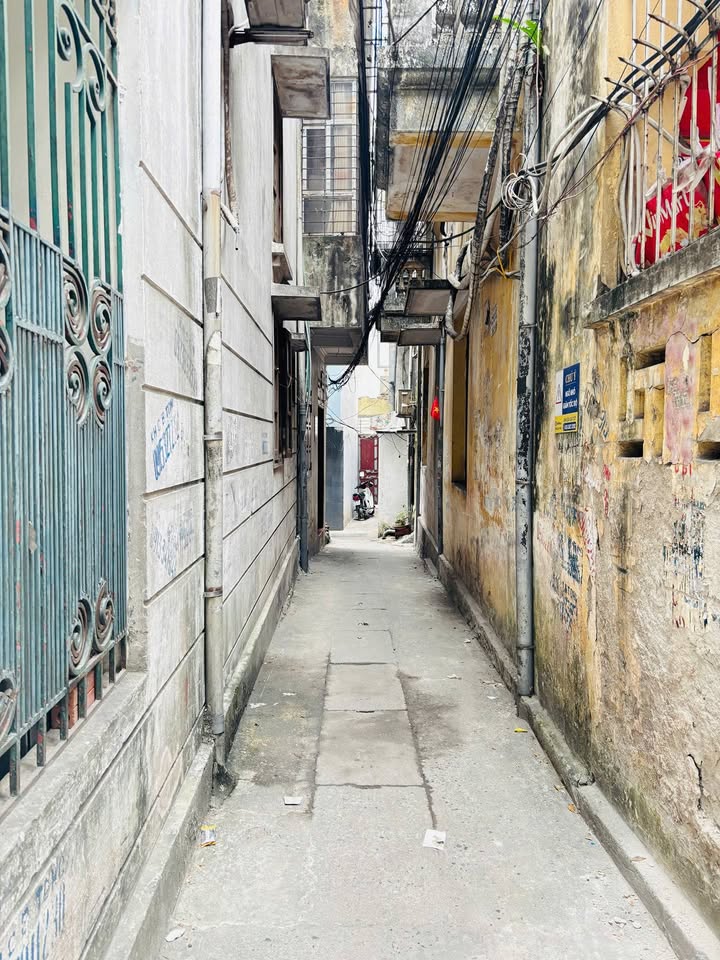 Nhà phố Đống Đa 25m² giá 4 tỷ - Đầu tư sinh lời, lô góc thuận tiện!