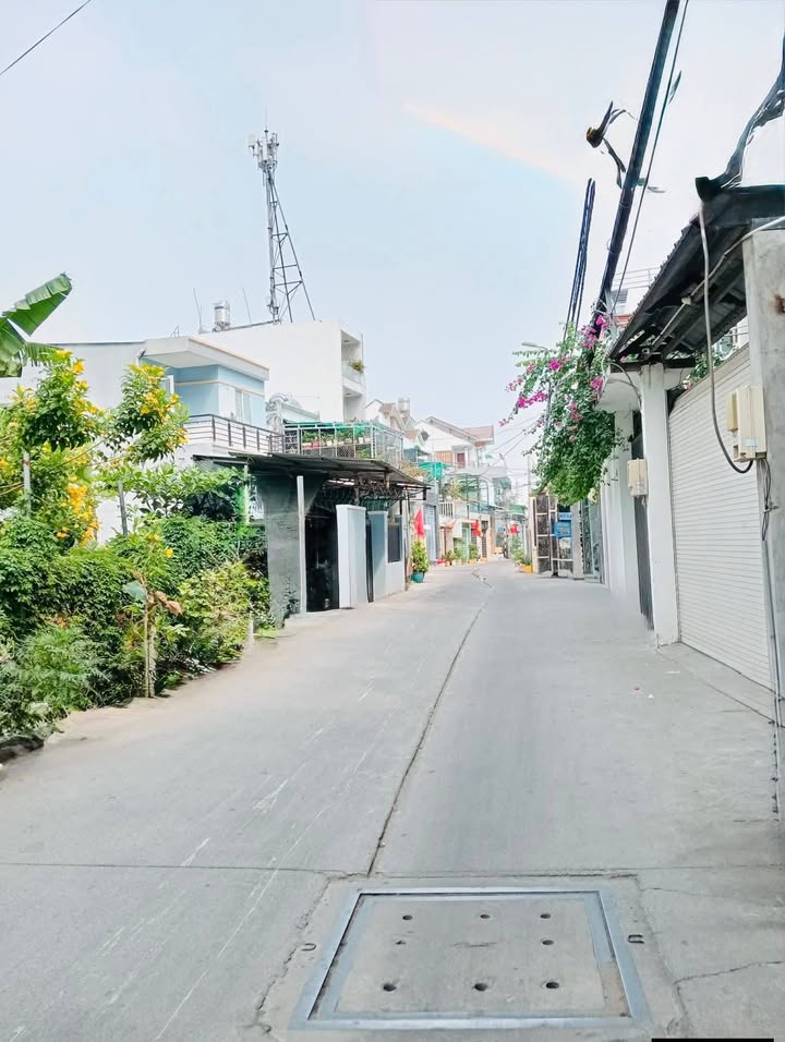 Nhà hẻm thông xe hơi 7m Phú Thuận Quận 7 61m² giá chỉ 9.2 tỷ - Thiết kế hiện đại