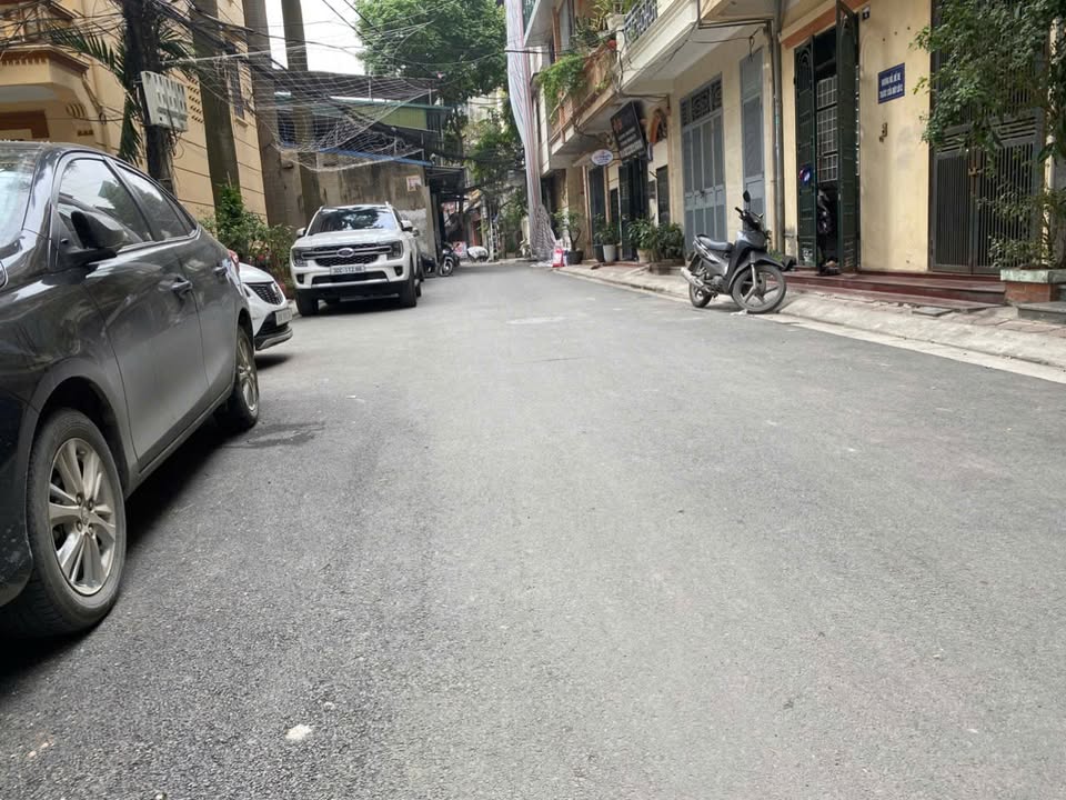 Nhà phố Văn Quán, Hà Đông 35m² giá 9 tỷ - Ô tô đỗ, 2 mặt thoáng