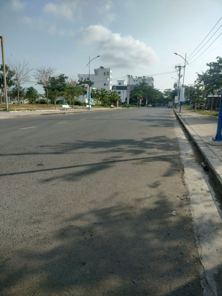 Đất nền Khu Việt Sinh Ba Tri Bến Tre 90m² giá 3.1 tỷ - Sổ đỏ chính chủ, không thương lượng!