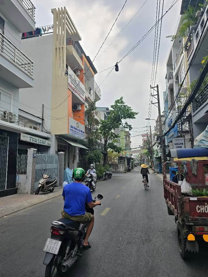 Townhouse Tân Phú 112m² giá 12.3 tỷ - Đầu tư sinh lời ngay!