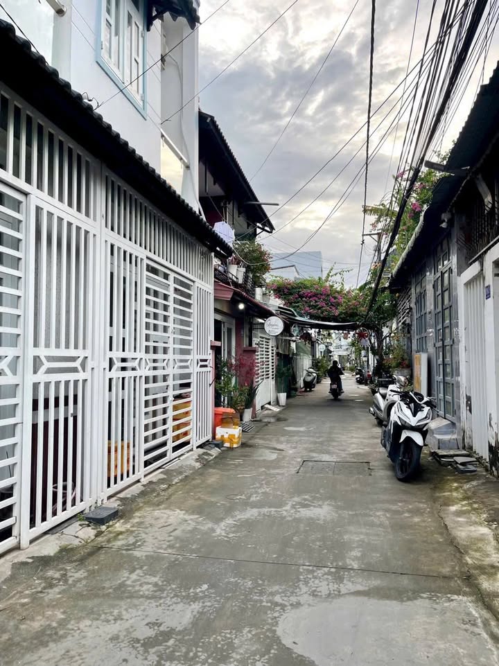 Phòng cho thuê trệt lửng Hẻm 388 Nguyễn Văn Cừ, Cần Thơ - Chỉ 2.3 triệu/tháng!