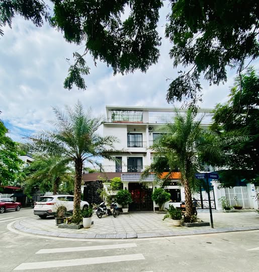 Nhà vườn cho thuê tại Dịch Vọng Hậu 120m² giá chỉ 23 triệu/tháng!