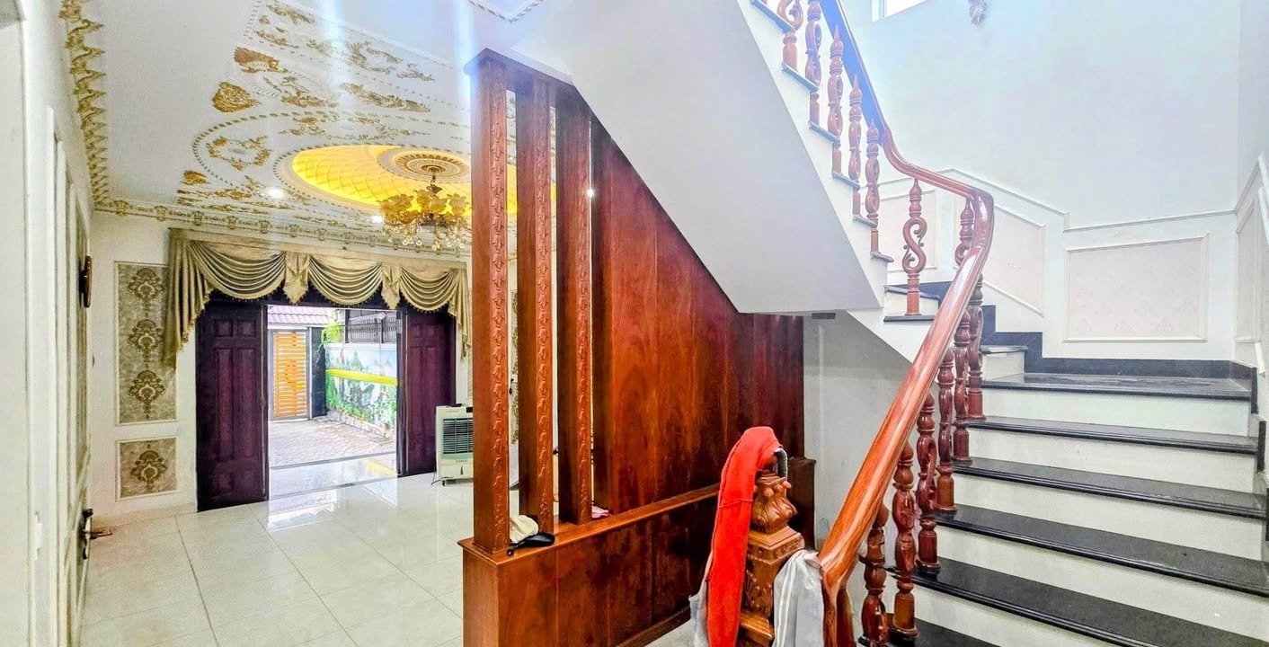 Nhà lầu 235m² tại Hố Nai - Giá 4.99 tỷ - Sổ hồng riêng