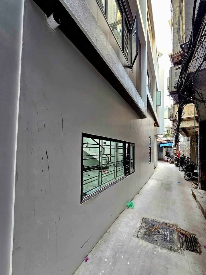 Nhà 4 tầng Trần Nguyên Hãn 46m² giá 3.6 tỷ - Ô tô đỗ cửa, kinh doanh thuận lợi!