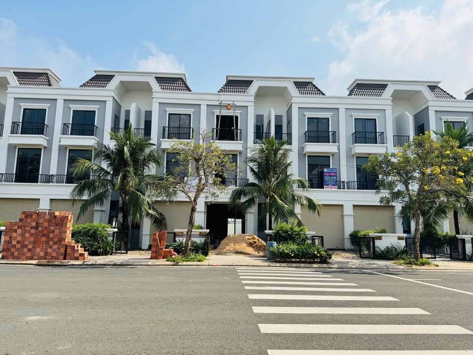 Townhouse Phúc An Garden, Huyện Bàu Bàng 100m² giá 2 tỷ - Đầu tư sinh lời ngay!