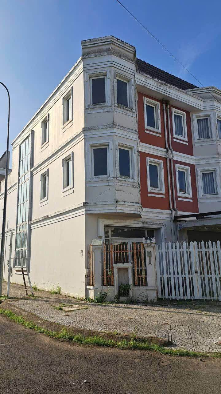 Nhà góc 2 mặt tiền đường Nguyễn Tuân 105m² giá thỏa thuận - Cơ hội đầu tư tuyệt vời!