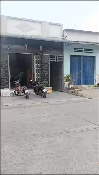 Nhà trọ kiên cố tại Mỹ Phước 3, 150m² giá 2.4 tỷ - Đầu tư sinh lời ngay!