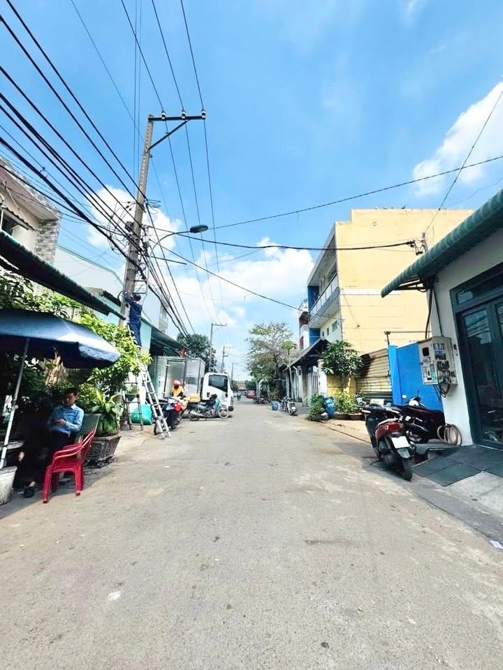 Xưởng 32m² tại Hương Lộ 2, Bình Trị Đông, giá 7.79 tỷ - Tiện xây mới ngay!