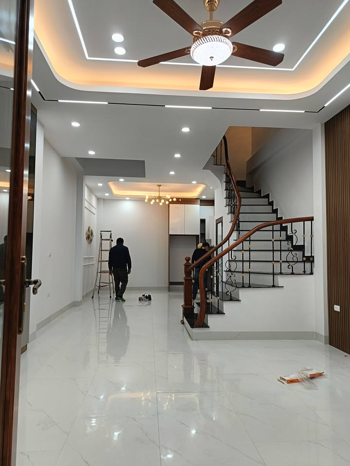 Nhà phố Ngũ Hiệp, Thanh Trì 52m² giá 5 tỷ - Ô tô đỗ cửa, tiện ích đầy đủ!