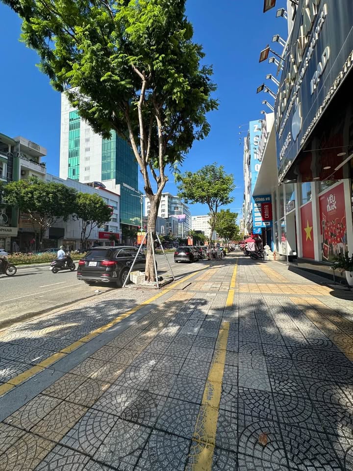 Nhà phố 4 tầng Nguyễn Văn Linh, Thanh Khê, 106m² giá 20 tỷ - Đầu tư sinh lời ngay!