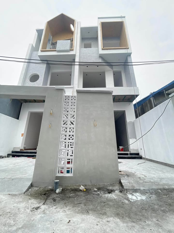 Nhà phố Lộc Vượng, TP Nam Định 64m² giá 3 tỷ - Gần như hoàn thiện, vào ở ngay!