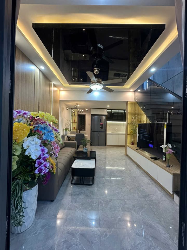 Nhà 2 tầng mặt tiền 313 Nguyễn Hoàng 60m² giá thỏa thuận - Chính chủ bán gấp!